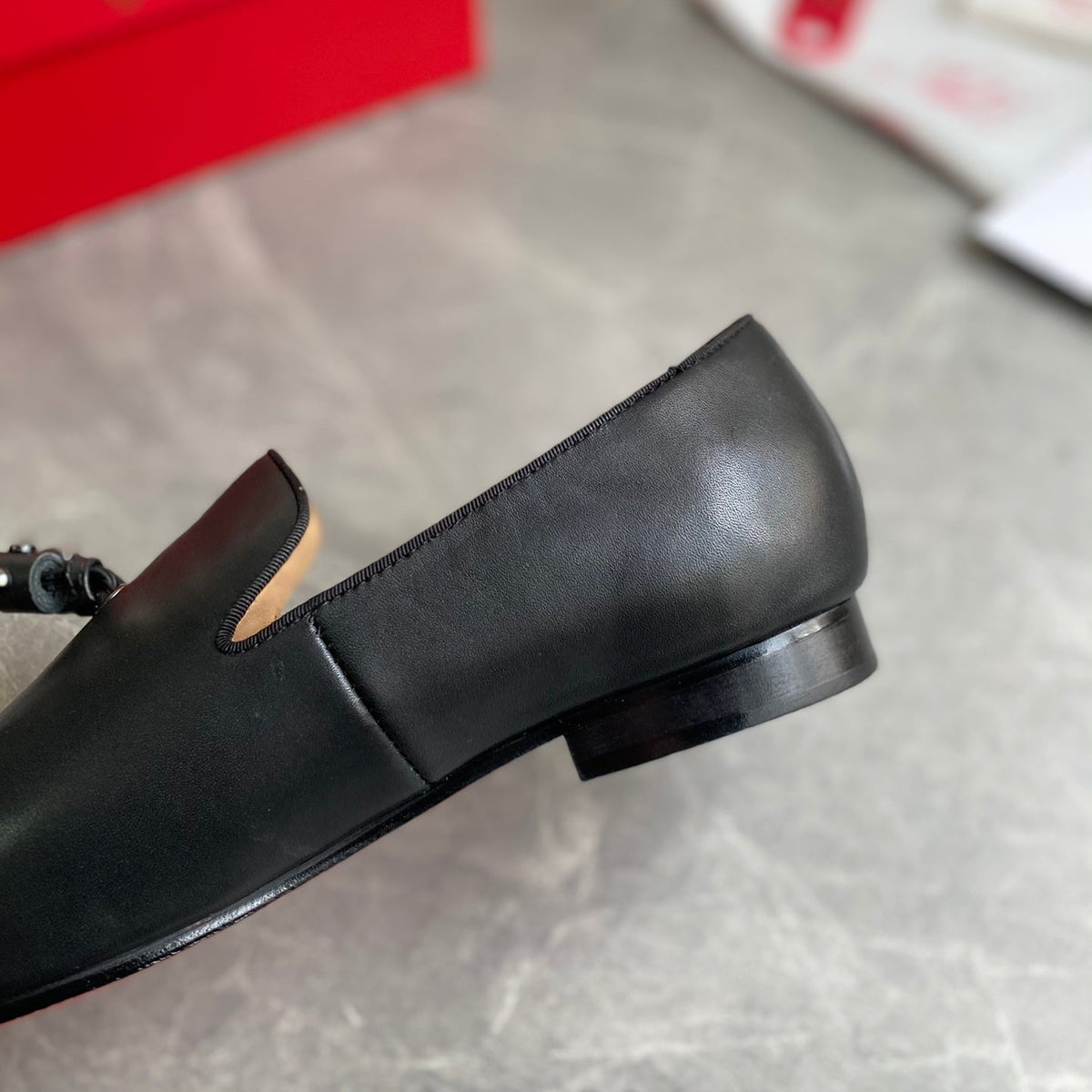 Ava’s Mode - High-Quality Designer Products for You - AFFORDABLE LUXURY HEELS - 8259