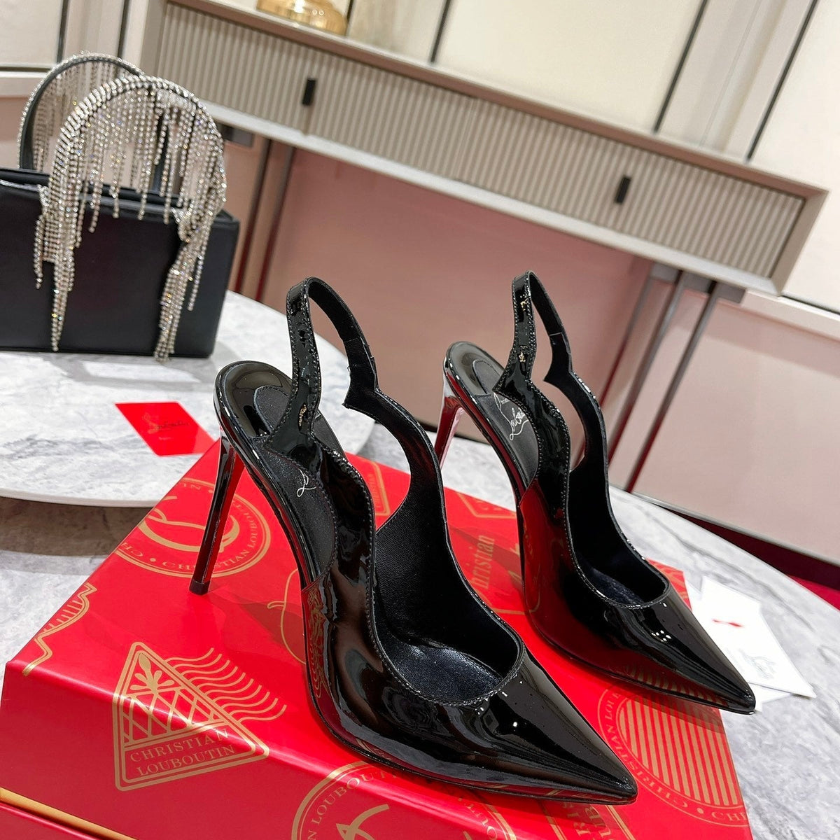 Ava’s Mode - High-Quality Designer Products for You - AFFORDABLE LUXURY HEELS - 8183