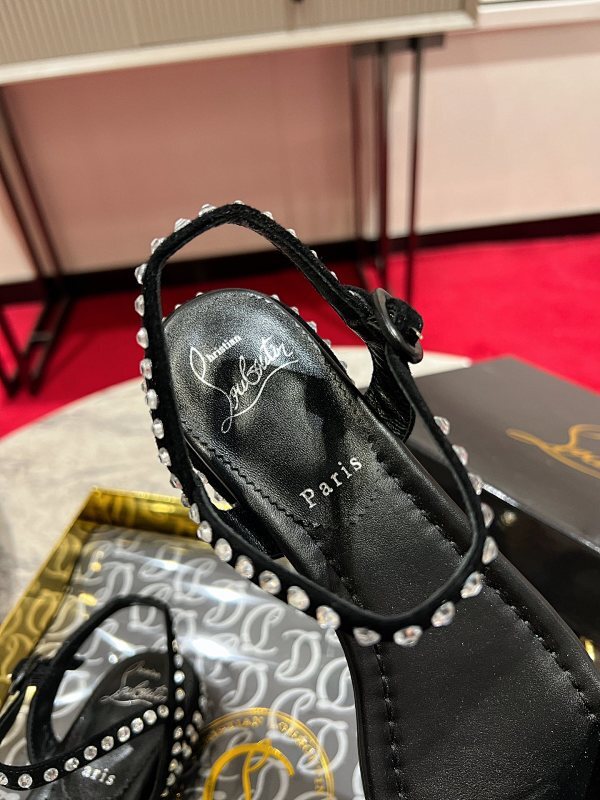 Ava’s Mode - High-Quality Designer Products for You - AFFORDABLE LUXURY HEELS - 8131