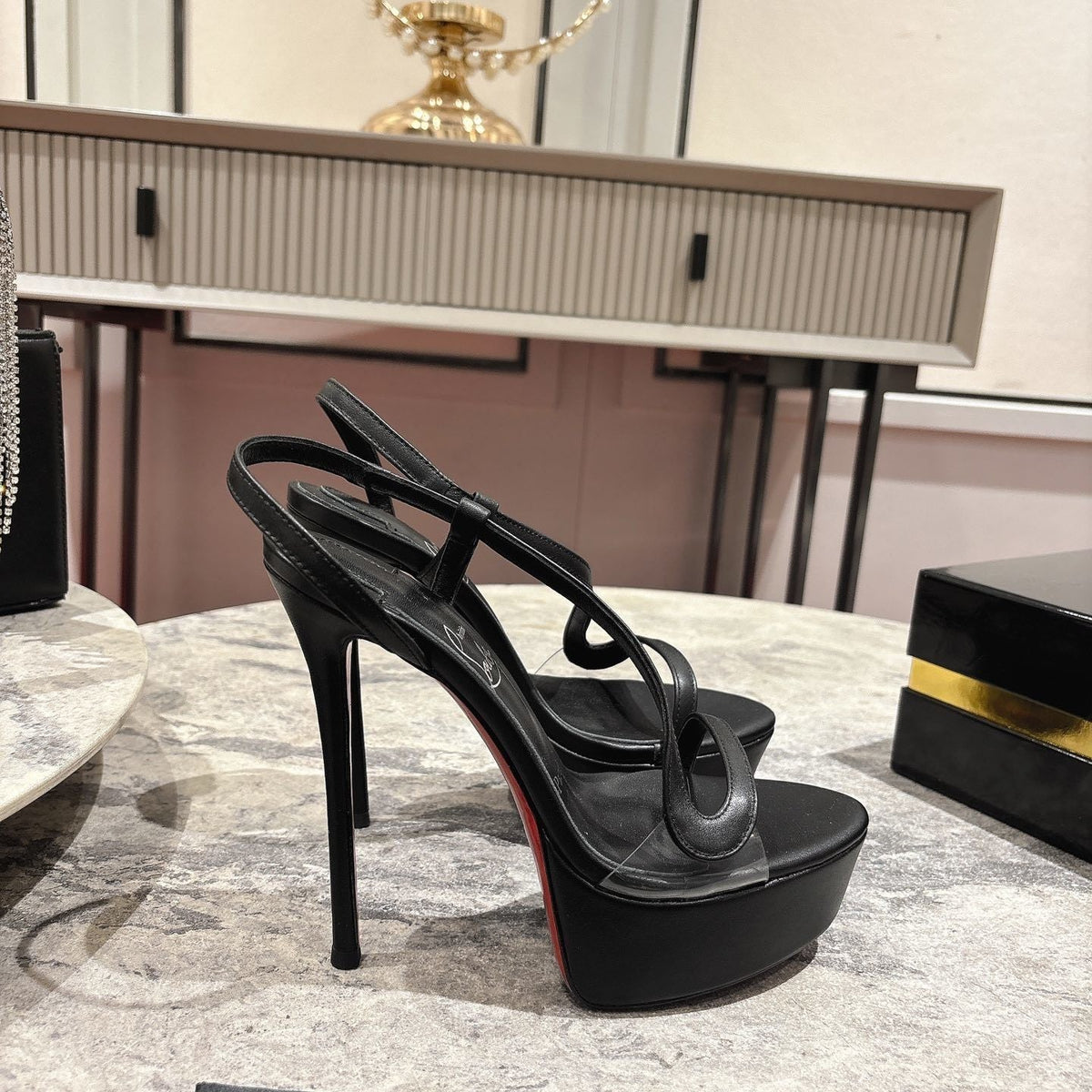 Ava’s Mode - High-Quality Designer Products for You - AFFORDABLE LUXURY HEELS - 8295