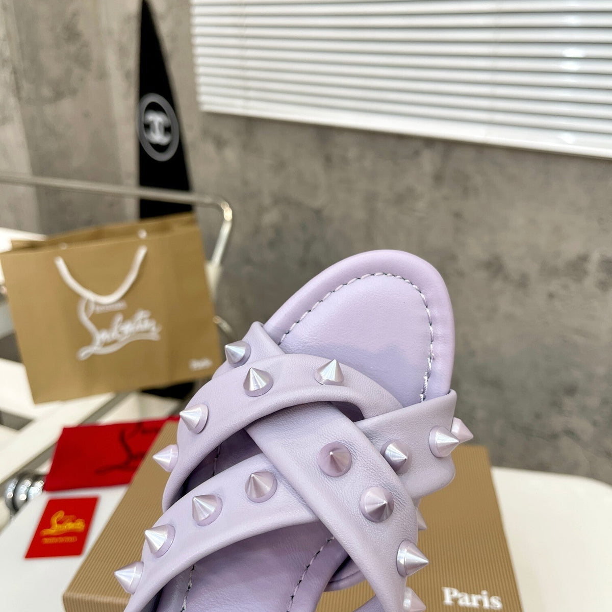 Ava’s Mode - Best High-End Brands in One Place - AFFORDABLE LUXURY HEELS - 8001