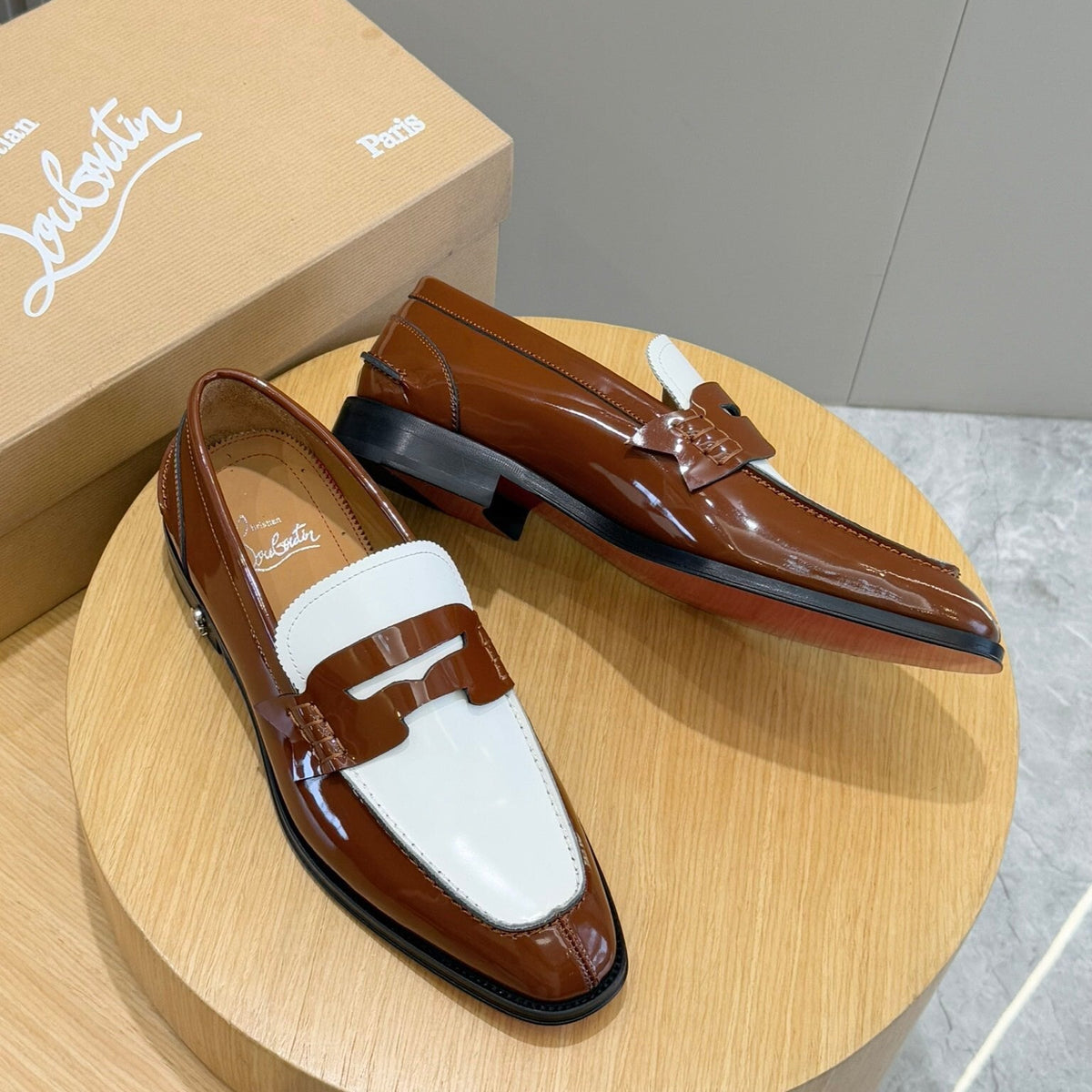 Ava’s Mode - High-Quality Designer Products for You - AFFORDABLE LUXURY HEELS - 8275