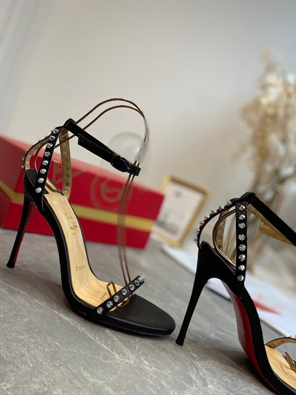Ava’s Mode - High-Quality Designer Products for You - AFFORDABLE LUXURY HEELS - 7979