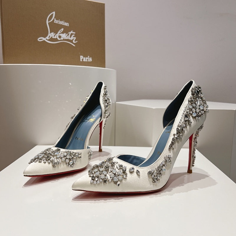 Ava’s Mode - High-Quality Designer Products for You - AFFORDABLE LUXURY HEELS - 8027