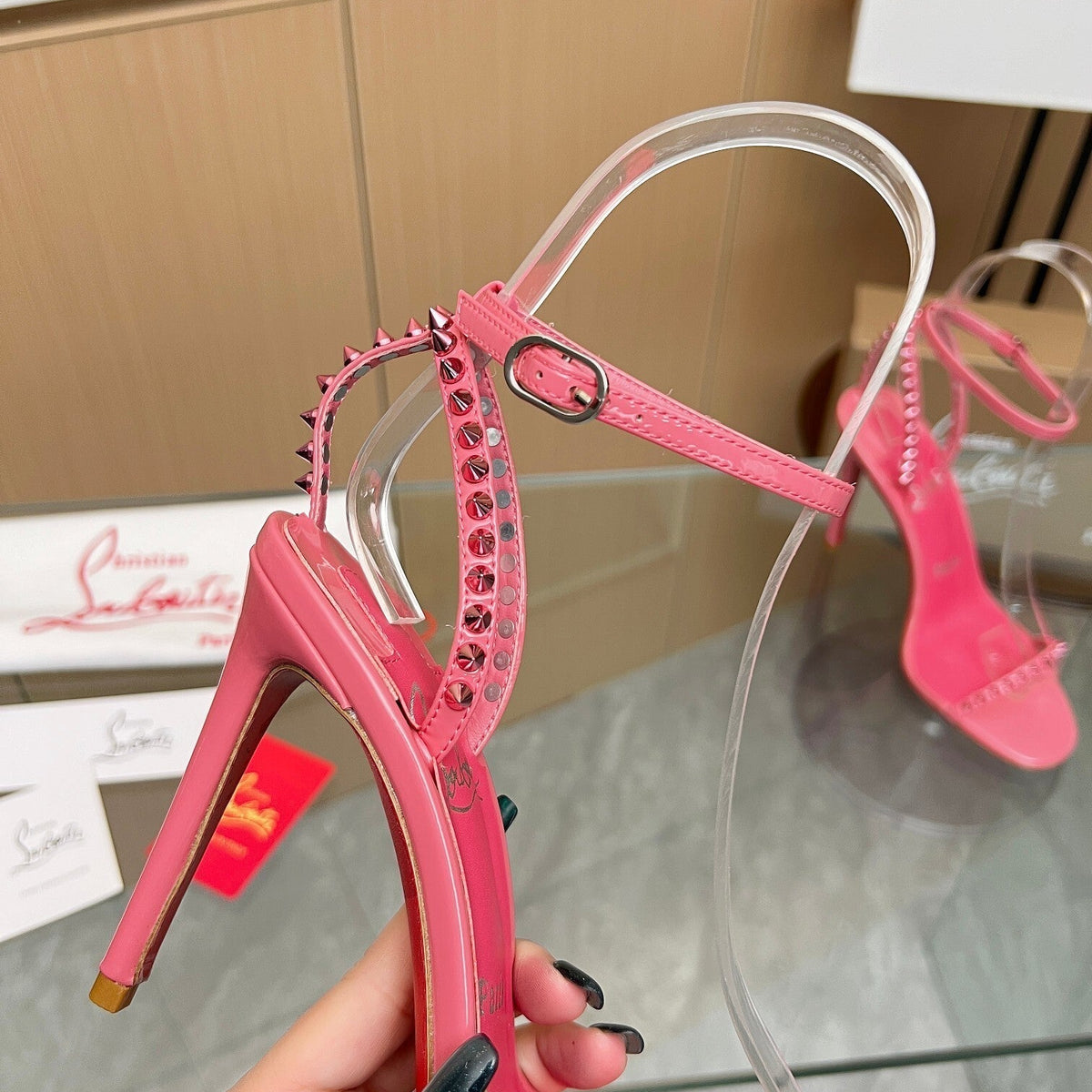 Ava’s Mode - High-Quality Designer Products for You - AFFORDABLE LUXURY HEELS - 8083