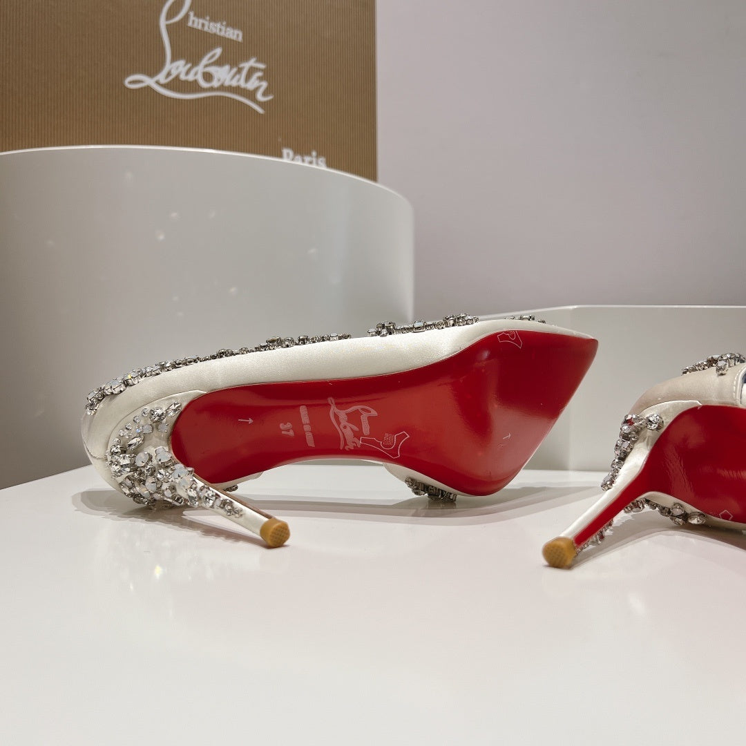 Ava’s Mode - High-Quality Designer Products for You - AFFORDABLE LUXURY HEELS - 8027