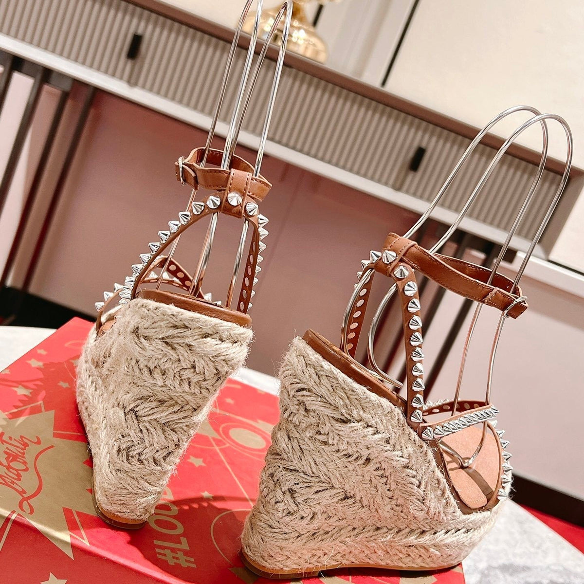 Ava’s Mode - High-Quality Designer Products for You - AFFORDABLE LUXURY HEELS - 8315