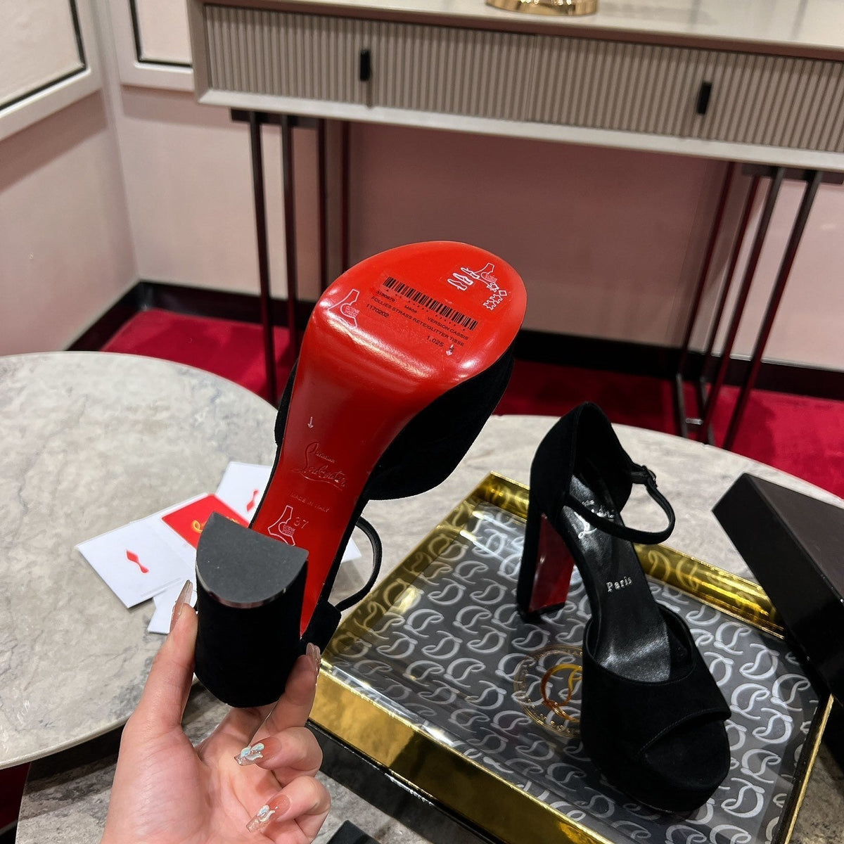 Ava’s Mode - High-Quality Designer Products for You - AFFORDABLE LUXURY HEELS - 8239