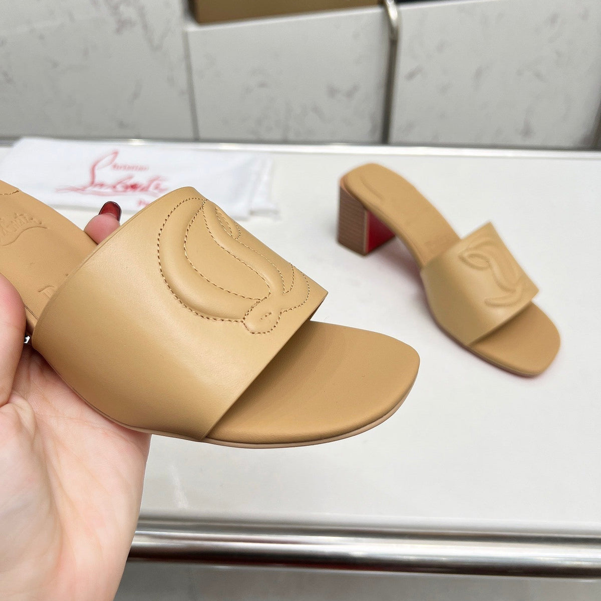 Ava’s Mode - Best High-End Brands in One Place - AFFORDABLE LUXURY HEELS - 8061
