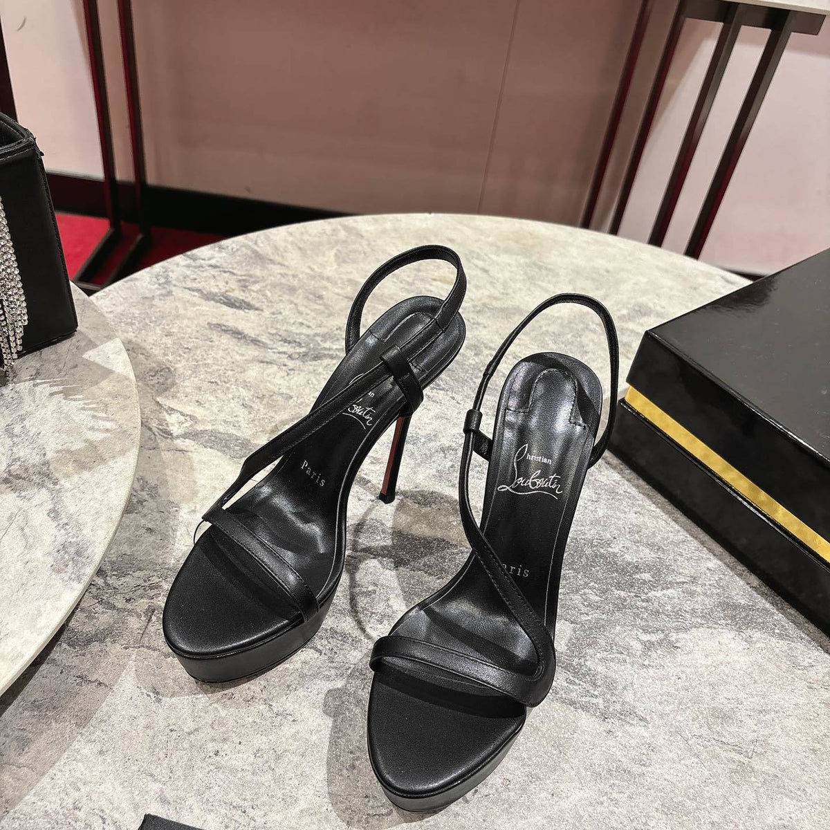 Ava’s Mode - High-Quality Designer Products for You - AFFORDABLE LUXURY HEELS - 8295