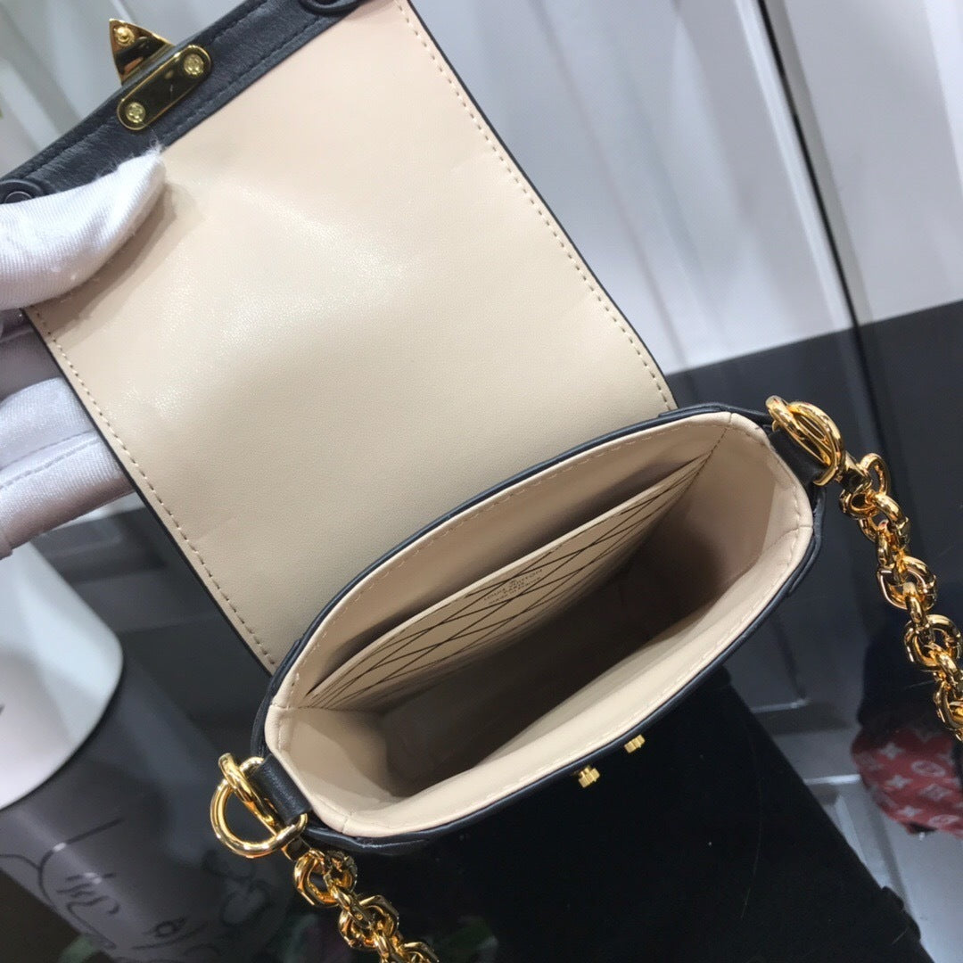 Ava’s Mode - Premium Luxury Goods and Accessories - AFFORDABLE LUXURY BAGS - 4338