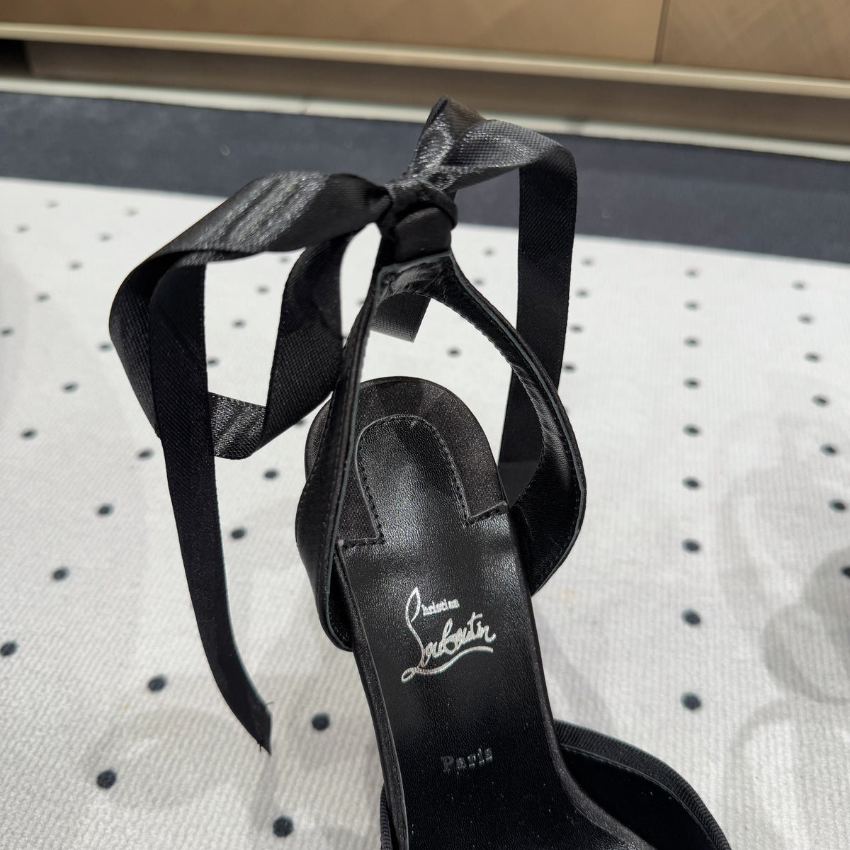 Ava’s Mode - High-Quality Designer Products for You - AFFORDABLE LUXURY HEELS - 8215