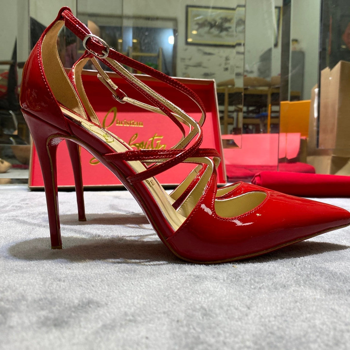 Ava’s Mode - High-Quality Designer Products for You - AFFORDABLE LUXURY HEELS - 7951