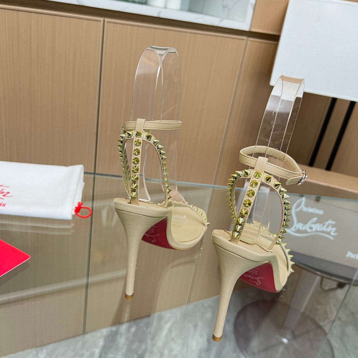 Ava’s Mode - Best High-End Brands in One Place - AFFORDABLE LUXURY HEELS - 8069