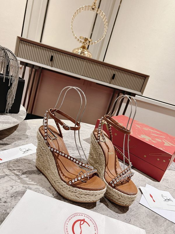 Ava’s Mode - High-Quality Designer Products for You - AFFORDABLE LUXURY HEELS - 8315