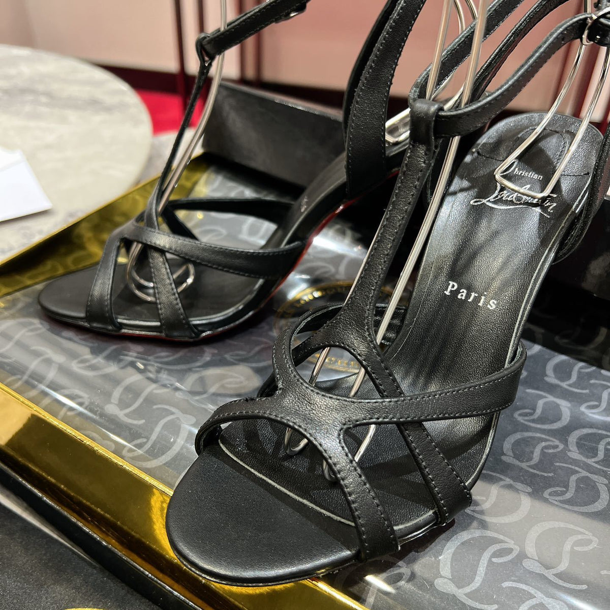 Ava’s Mode - High-Quality Designer Products for You - AFFORDABLE LUXURY HEELS - 8075