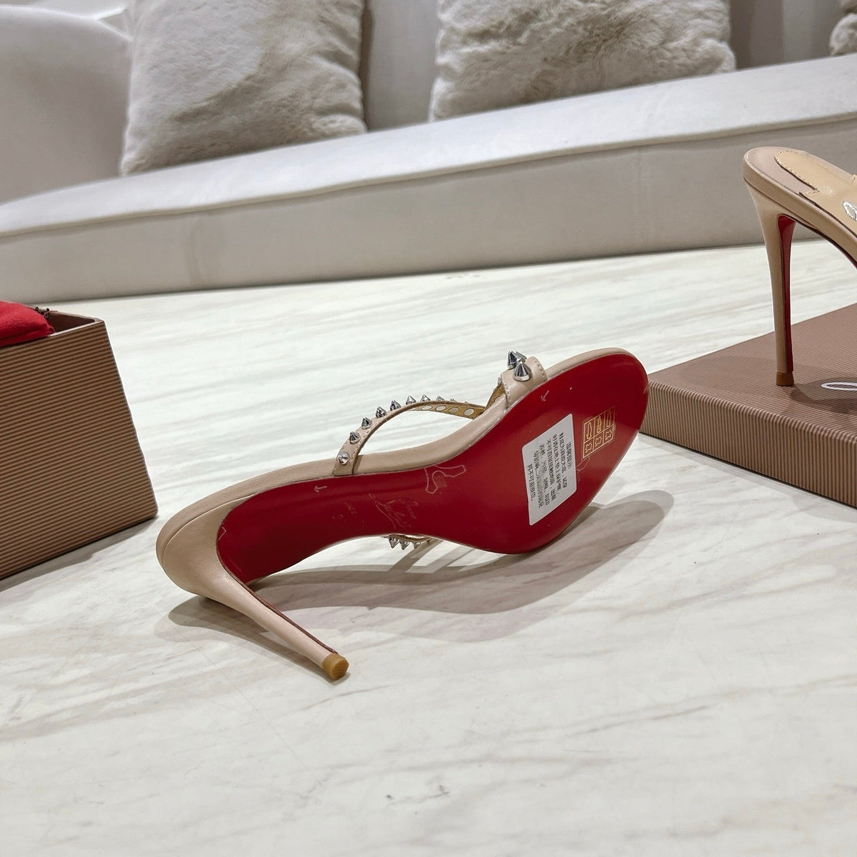 Ava’s Mode - Best High-End Brands in One Place - AFFORDABLE LUXURY HEELS - 8289