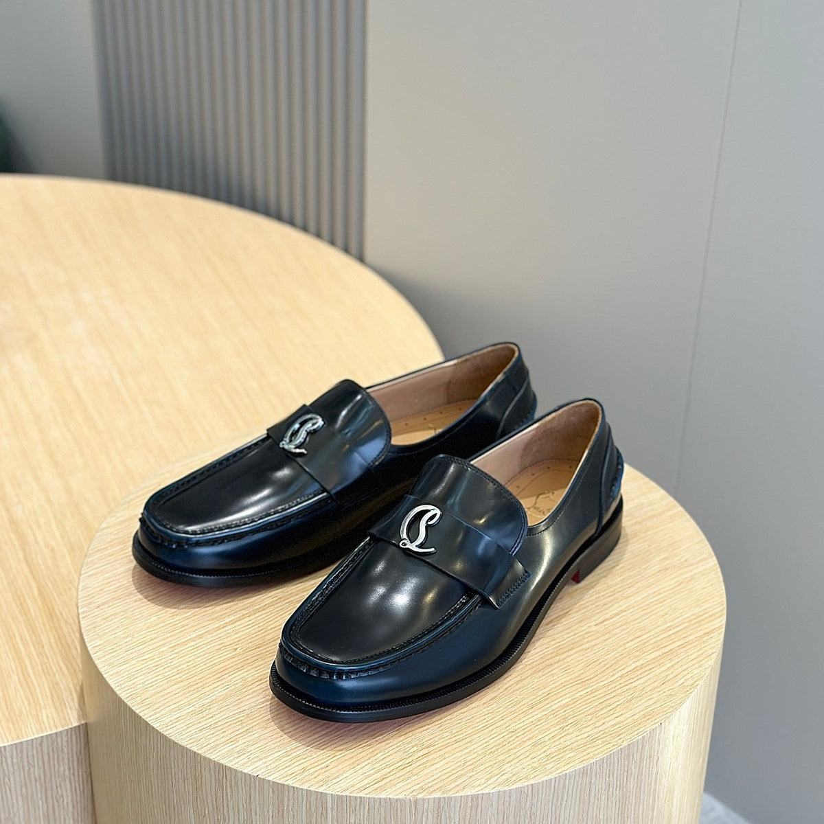 Ava’s Mode - High-Quality Designer Products for You - AFFORDABLE LUXURY HEELS - 8047
