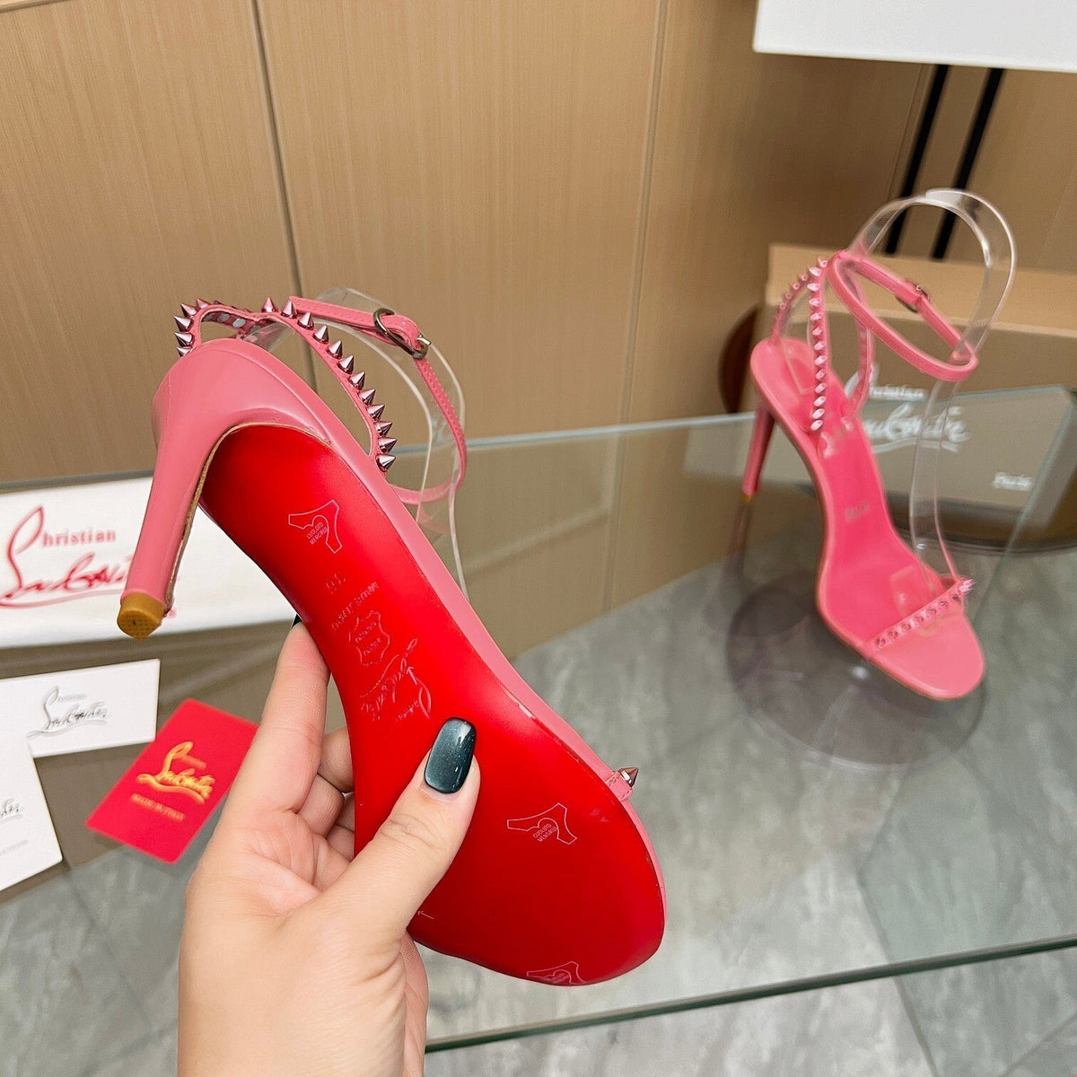 Ava’s Mode - High-Quality Designer Products for You - AFFORDABLE LUXURY HEELS - 8083