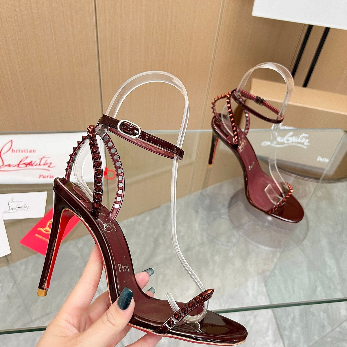 Ava’s Mode - High-Quality Designer Products for You - AFFORDABLE LUXURY HEELS - 8067
