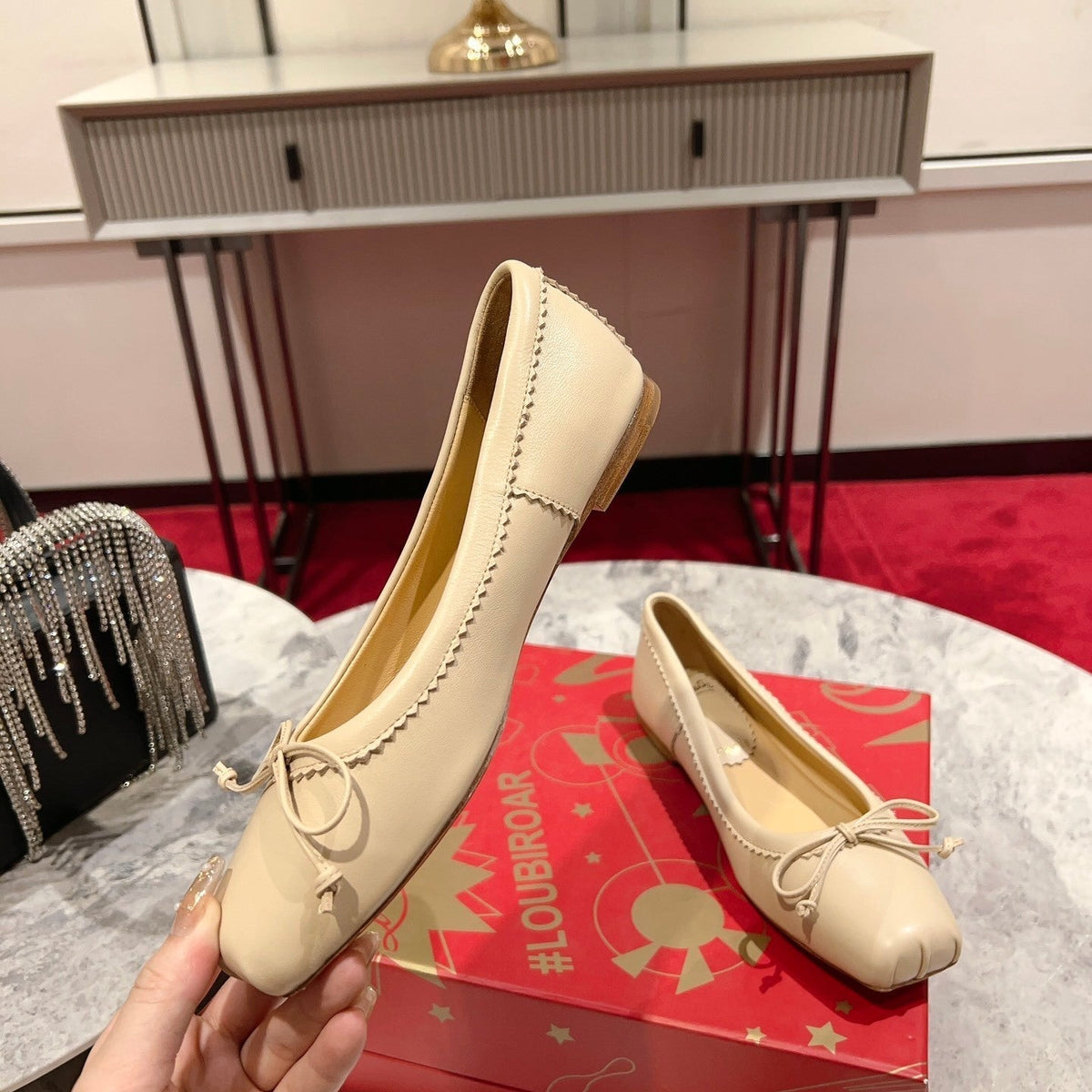 Ava’s Mode - High-Quality Designer Products for You - AFFORDABLE LUXURY HEELS - 8231
