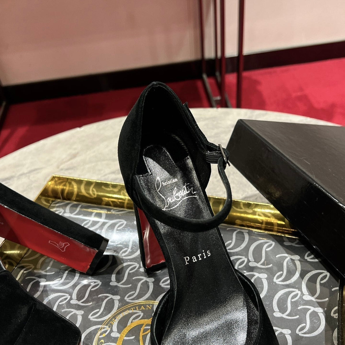 Ava’s Mode - High-Quality Designer Products for You - AFFORDABLE LUXURY HEELS - 8239