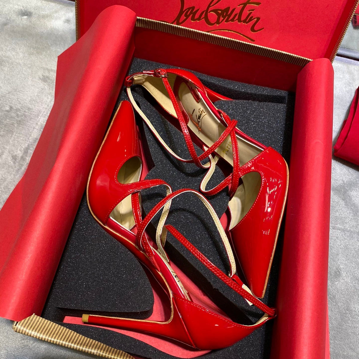 Ava’s Mode - High-Quality Designer Products for You - AFFORDABLE LUXURY HEELS - 7951