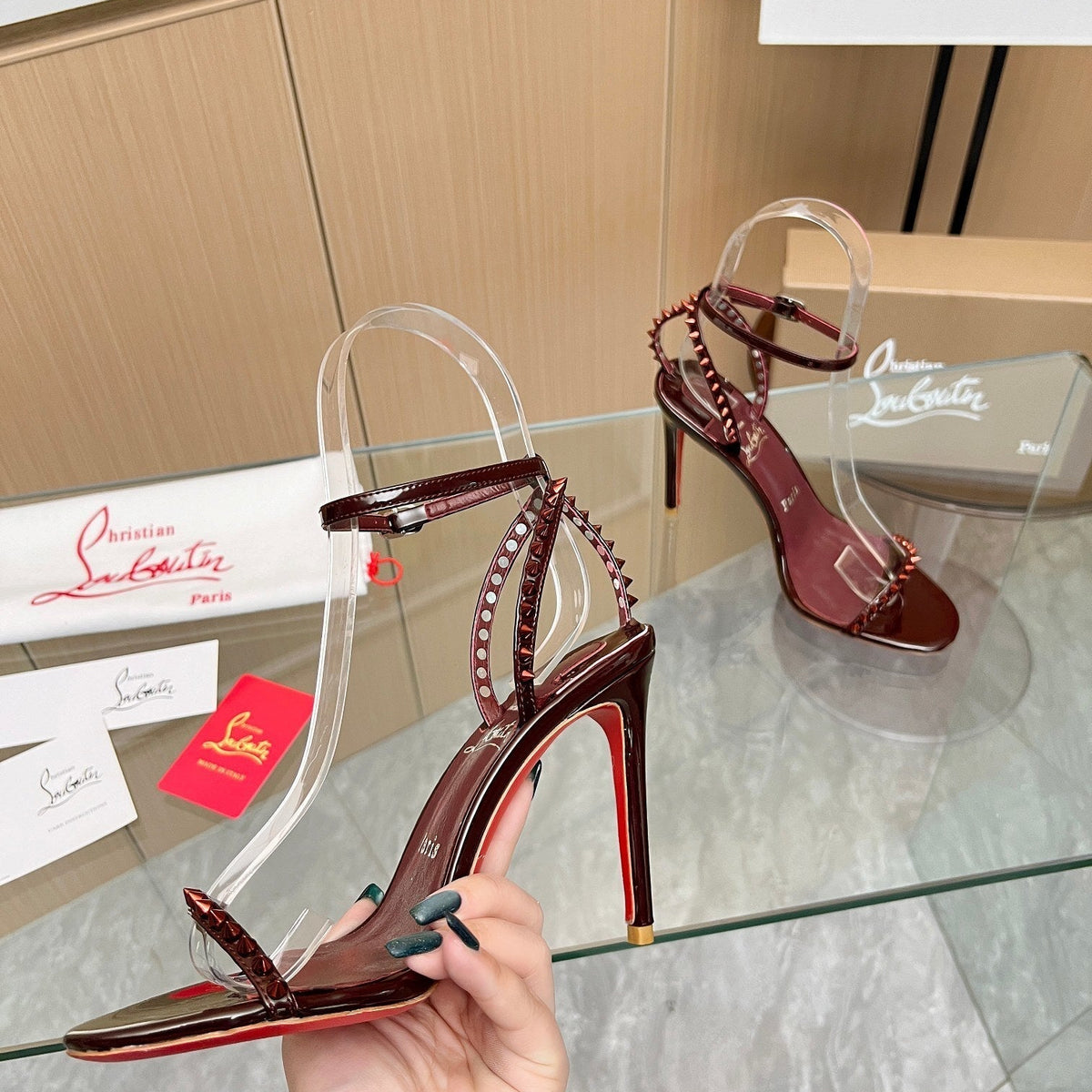 Ava’s Mode - High-Quality Designer Products for You - AFFORDABLE LUXURY HEELS - 8067