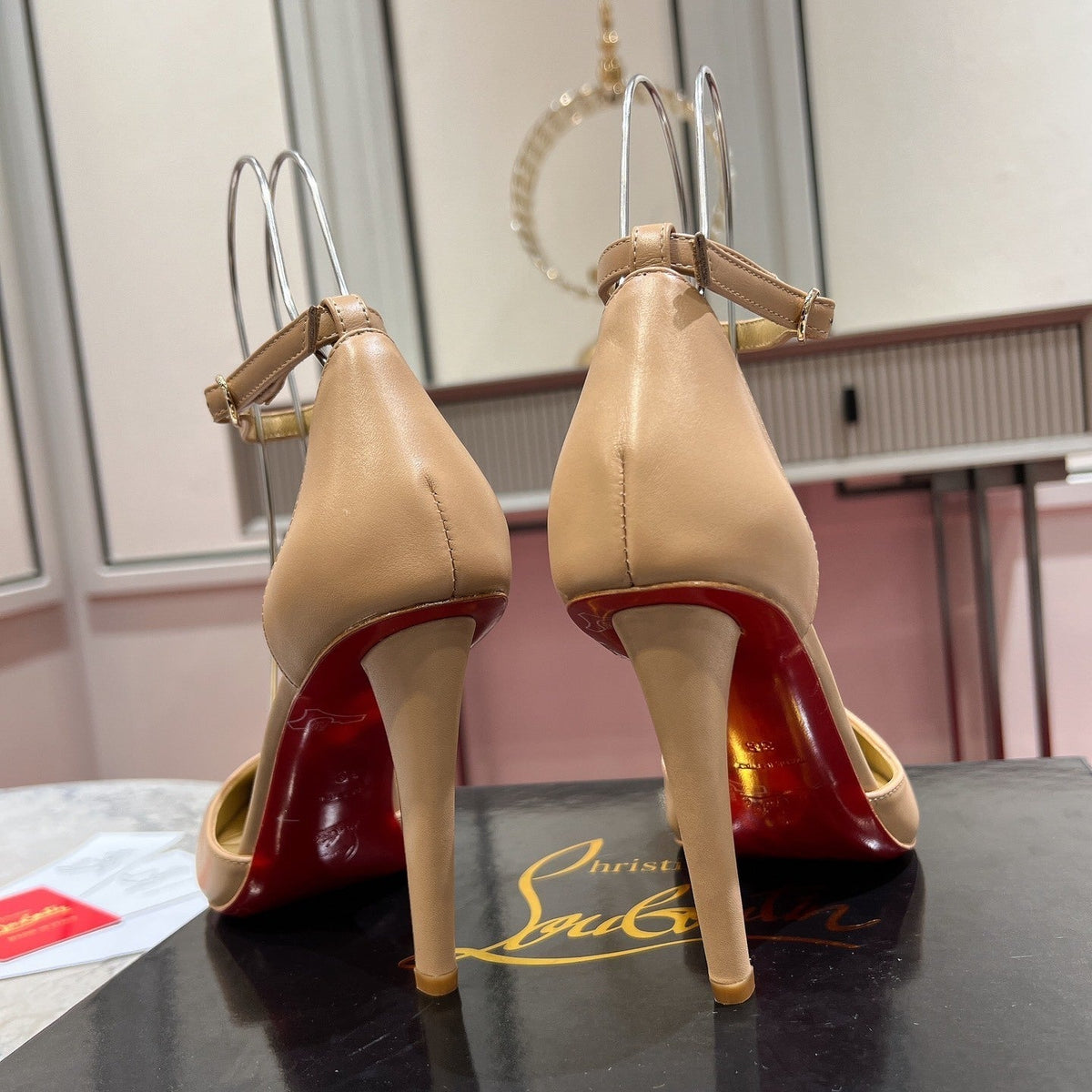 Ava’s Mode - Best High-End Brands in One Place - AFFORDABLE LUXURY HEELS - 8085