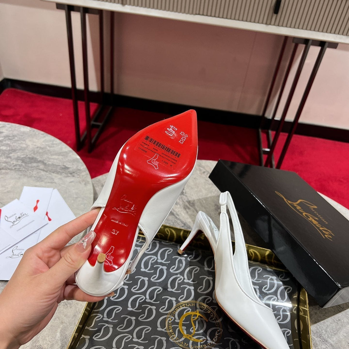 Ava’s Mode - High-Quality Designer Products for You - AFFORDABLE LUXURY HEELS - 8179
