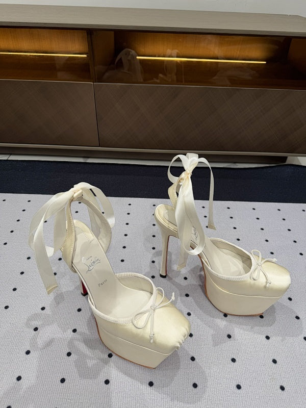 Ava’s Mode - High-Quality Designer Products for You - AFFORDABLE LUXURY HEELS - 8223