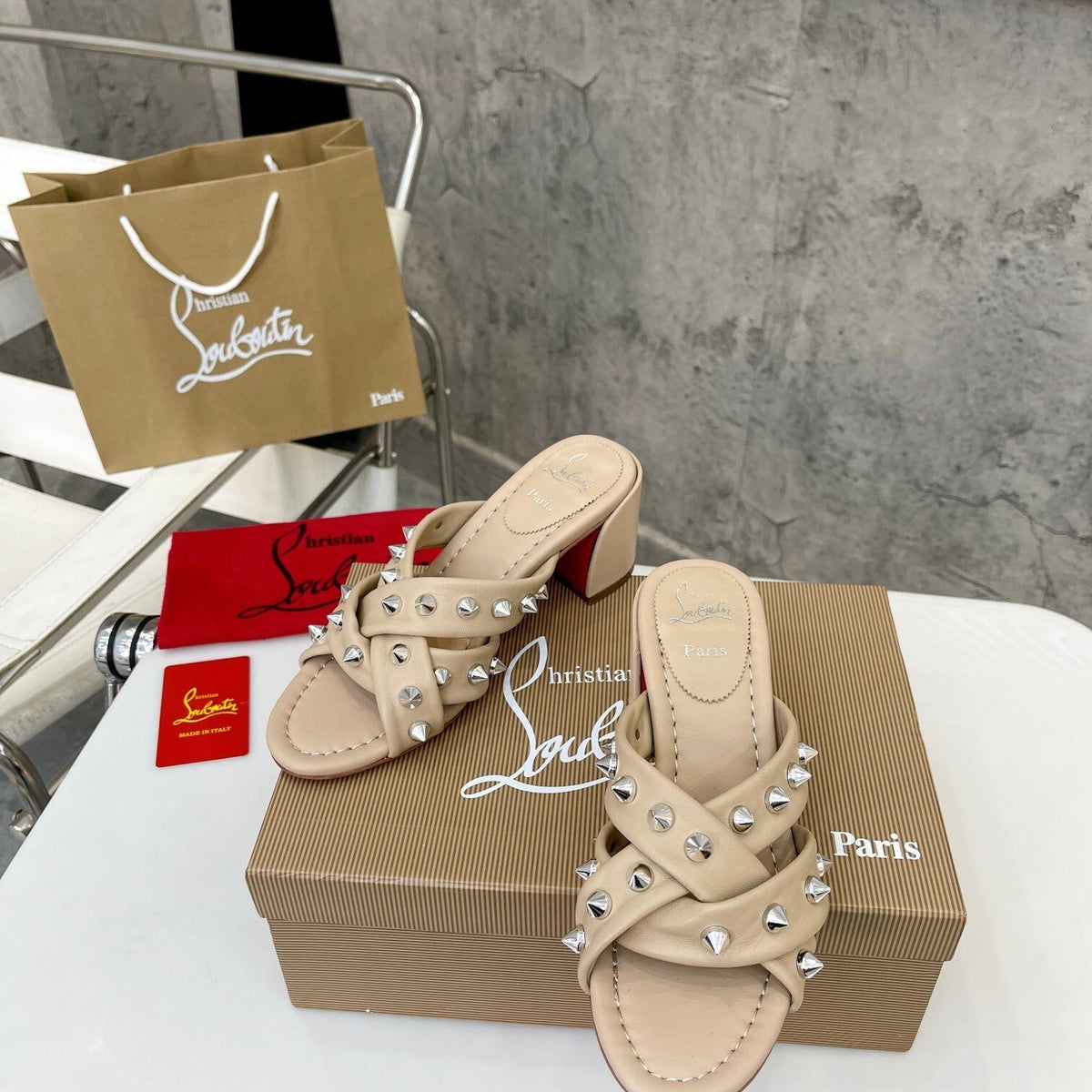 Ava’s Mode - High-Quality Designer Products for You - AFFORDABLE LUXURY HEELS - 8003