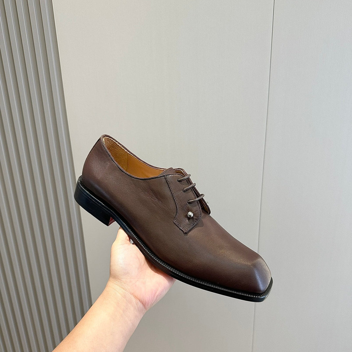 Ava’s Mode - High-Quality Designer Products for You - AFFORDABLE LUXURY HEELS - 8039