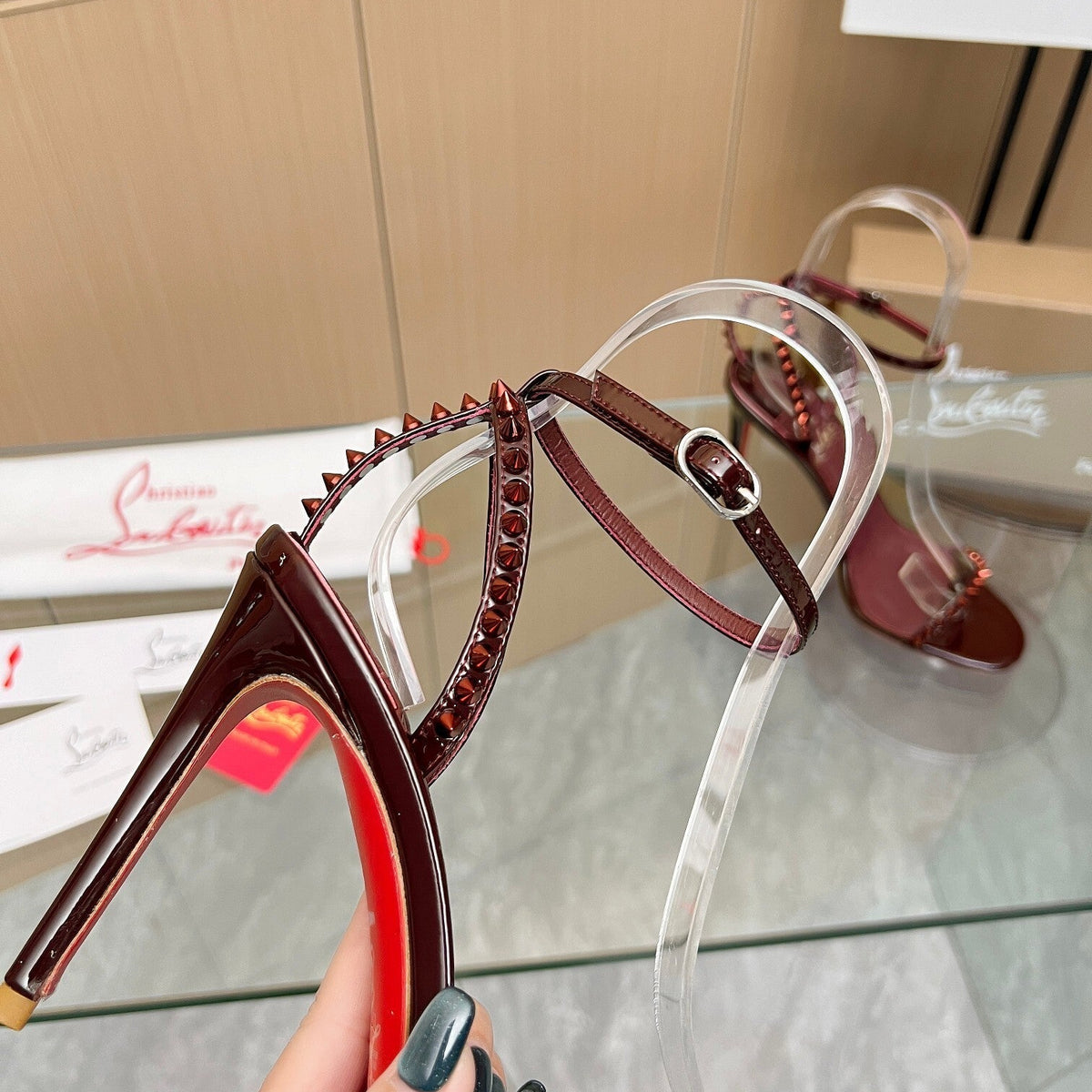 Ava’s Mode - High-Quality Designer Products for You - AFFORDABLE LUXURY HEELS - 8067
