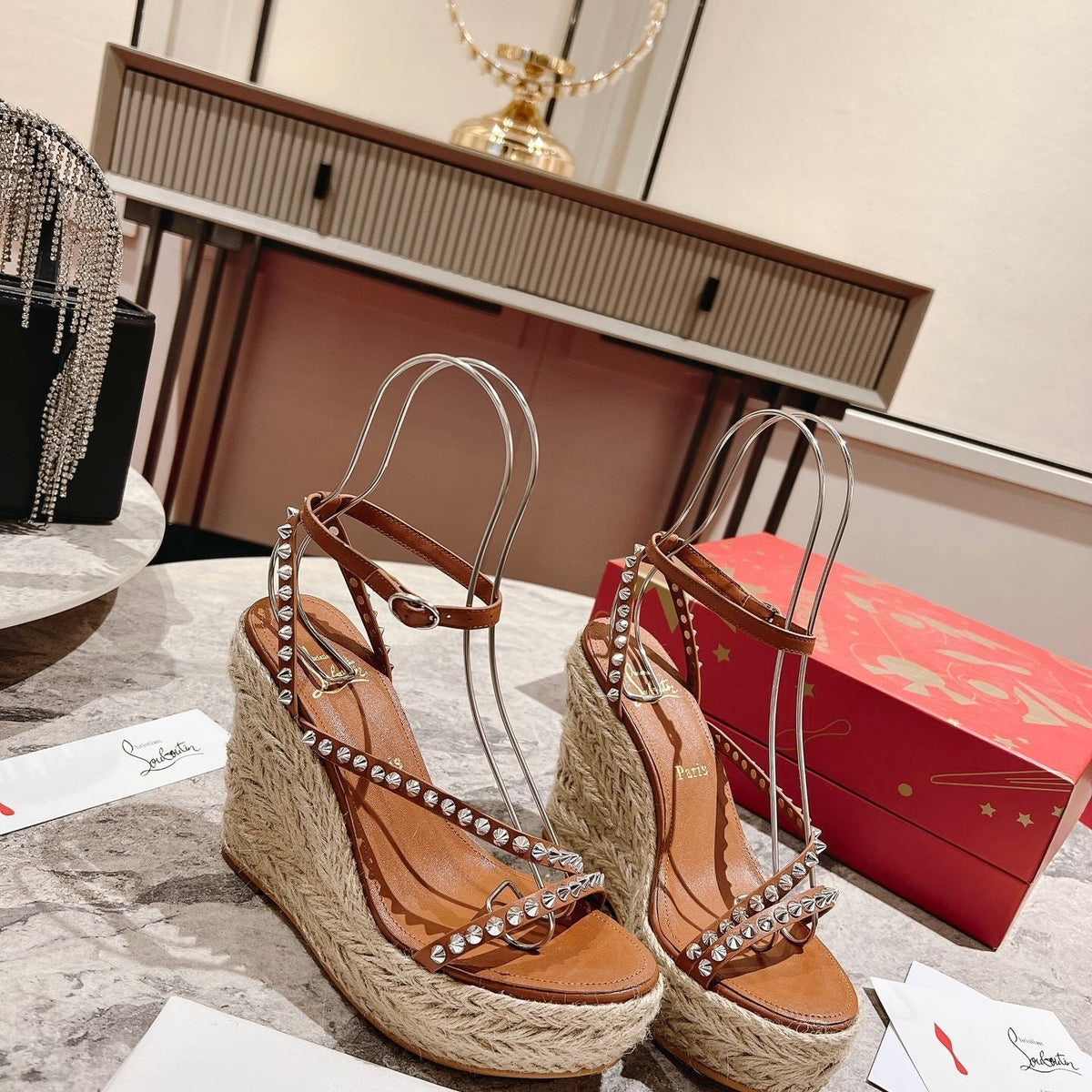 Ava’s Mode - High-Quality Designer Products for You - AFFORDABLE LUXURY HEELS - 8315