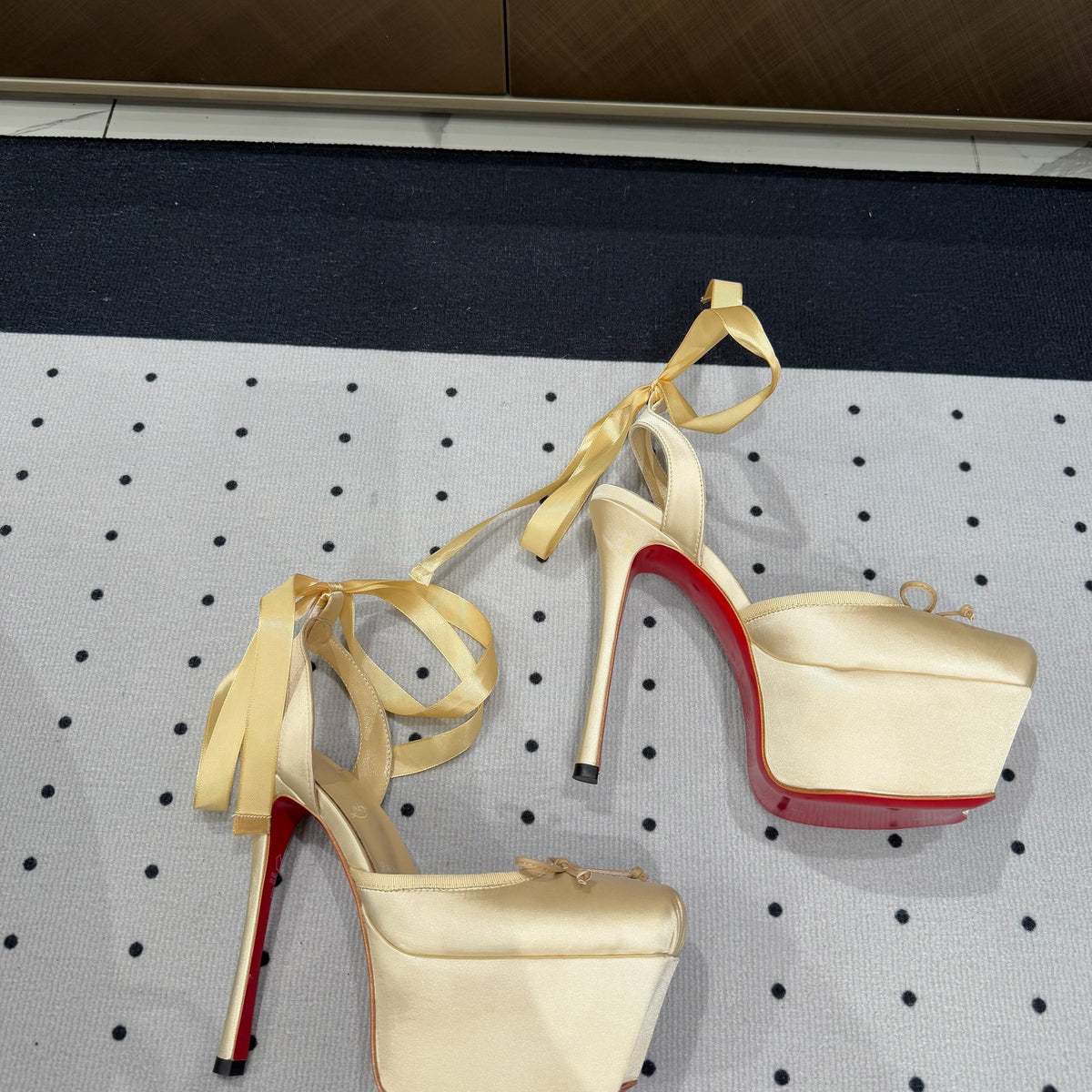 Ava’s Mode - Premium Luxury Goods and Accessories - AFFORDABLE LUXURY HEELS - 8218