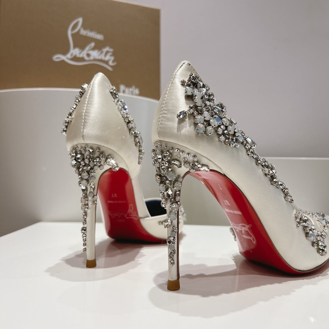 Ava’s Mode - High-Quality Designer Products for You - AFFORDABLE LUXURY HEELS - 8027