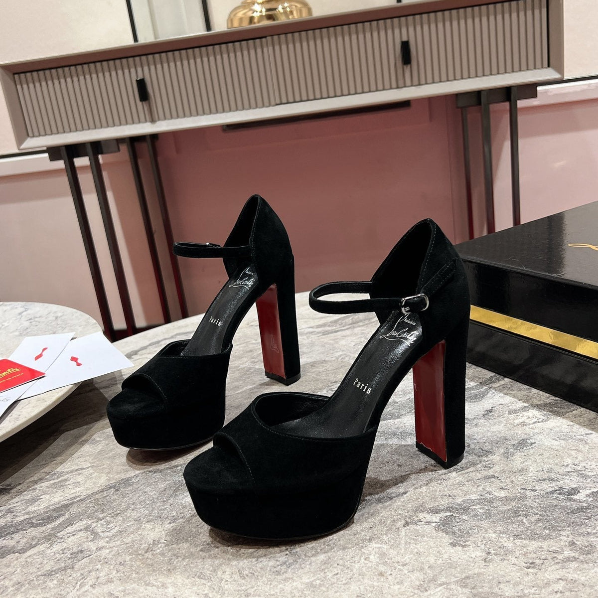 Ava’s Mode - High-Quality Designer Products for You - AFFORDABLE LUXURY HEELS - 8239