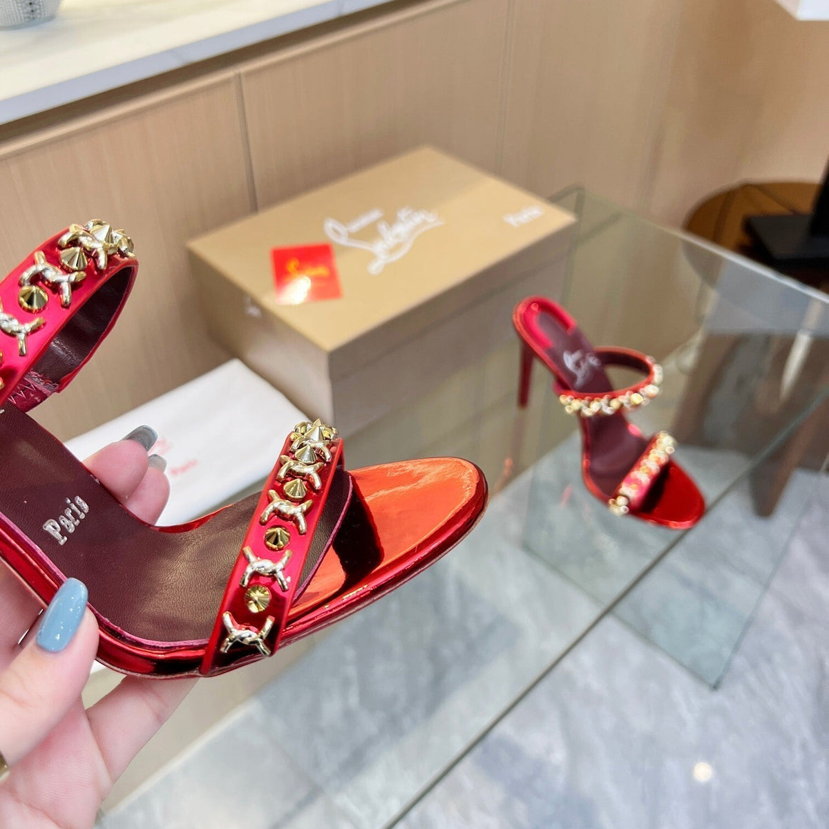 Ava’s Mode - High-Quality Designer Products for You - AFFORDABLE LUXURY HEELS - 8011
