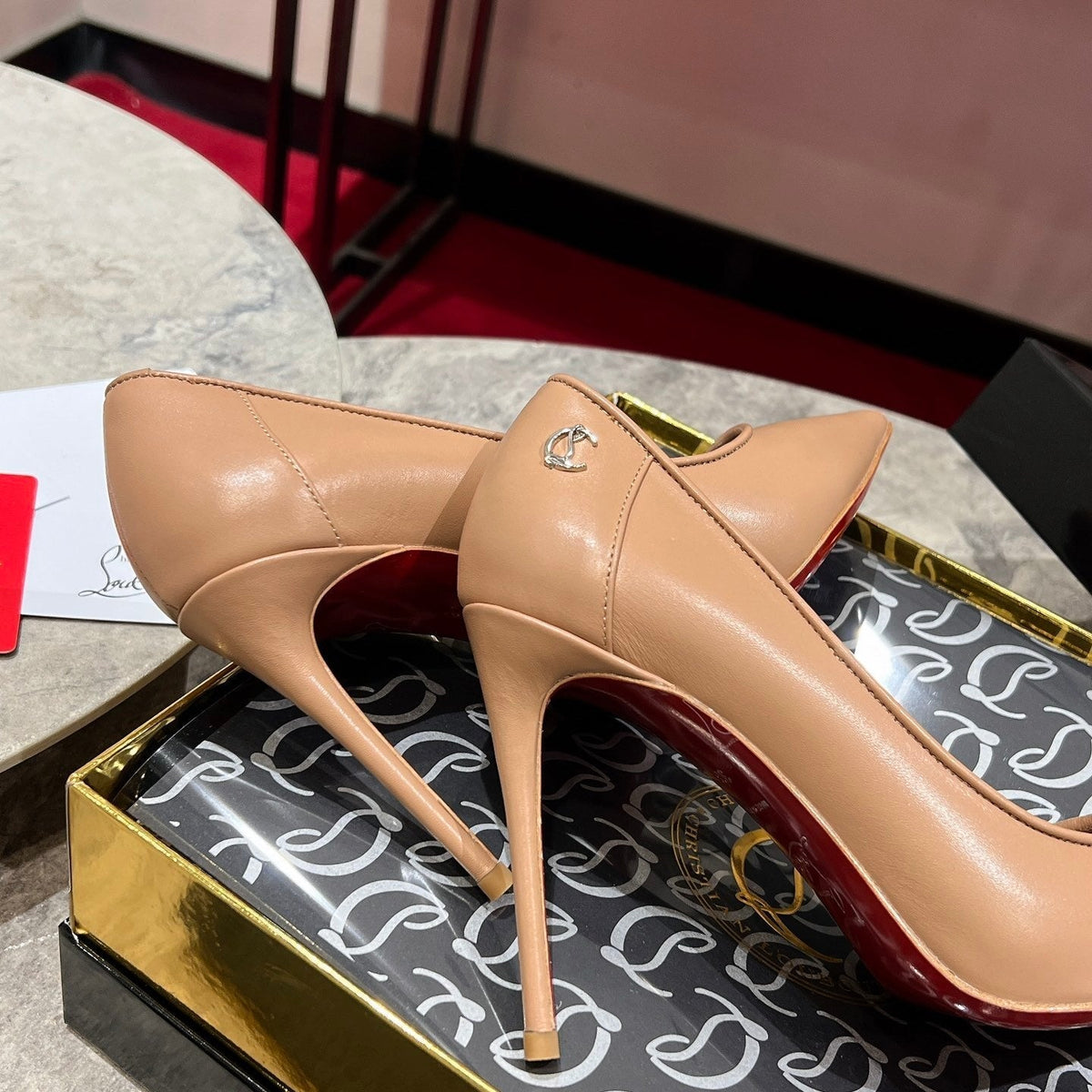 Ava’s Mode - High-Quality Designer Products for You - AFFORDABLE LUXURY HEELS - 8175