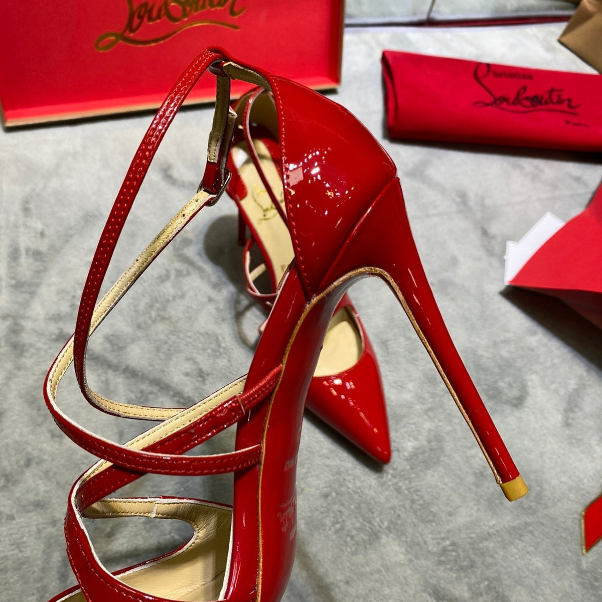 Ava’s Mode - High-Quality Designer Products for You - AFFORDABLE LUXURY HEELS - 7951