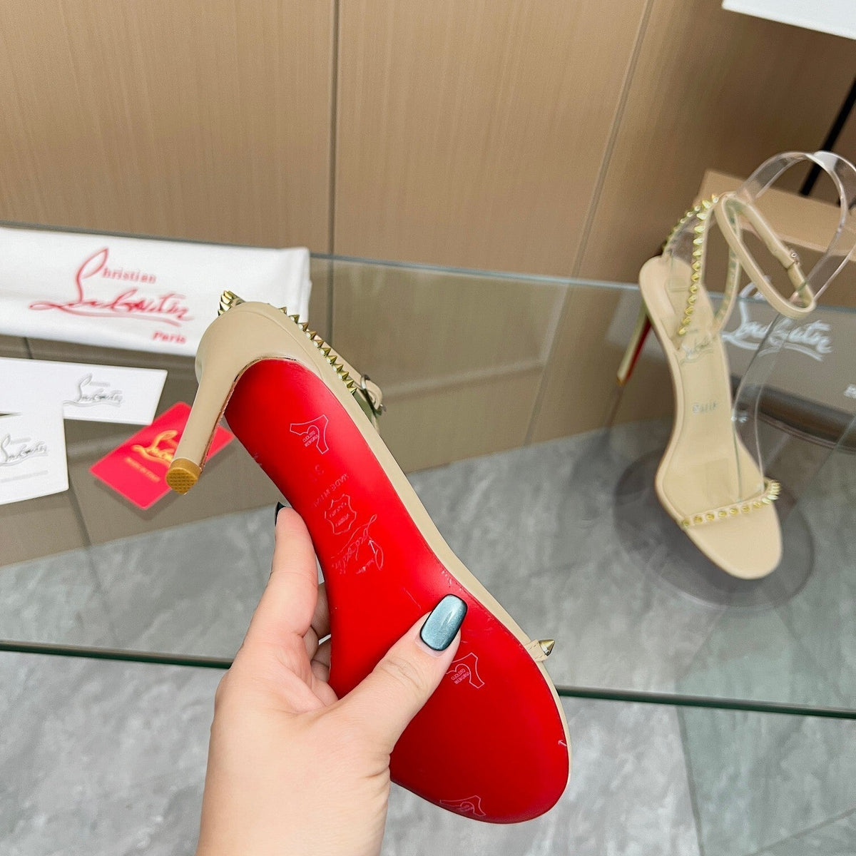 Ava’s Mode - Best High-End Brands in One Place - AFFORDABLE LUXURY HEELS - 8069