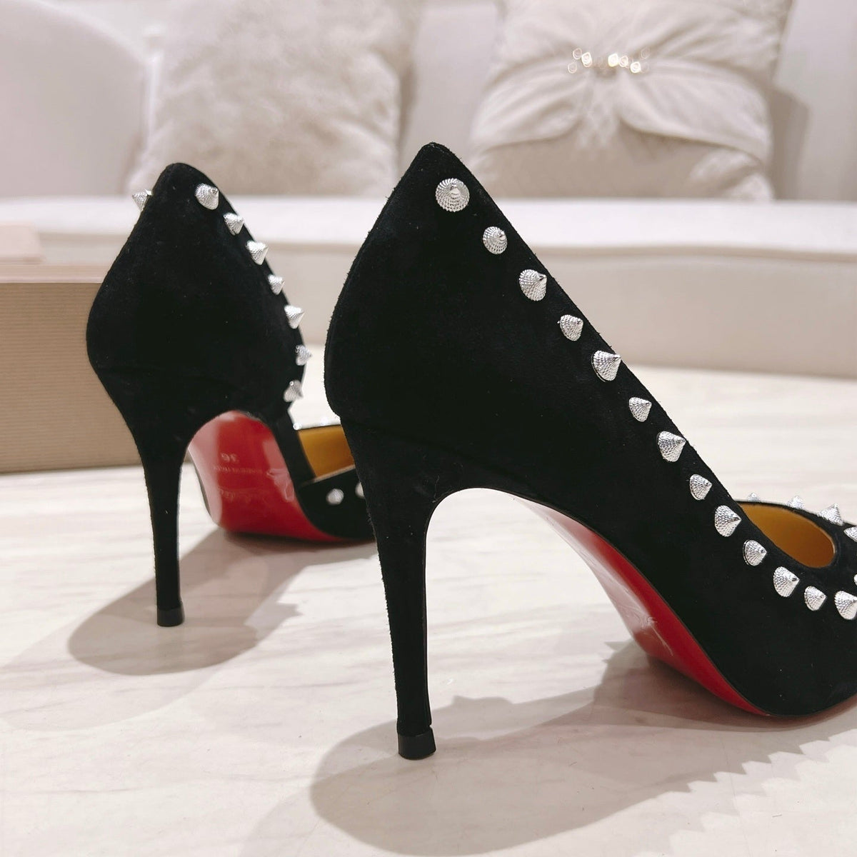 Ava’s Mode - High-Quality Designer Products for You - AFFORDABLE LUXURY HEELS - 8211