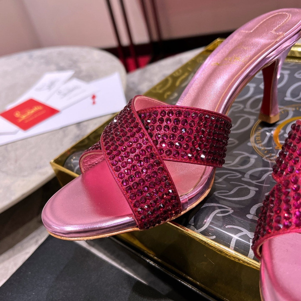 Ava’s Mode - High-Quality Designer Products for You - AFFORDABLE LUXURY HEELS - 8087