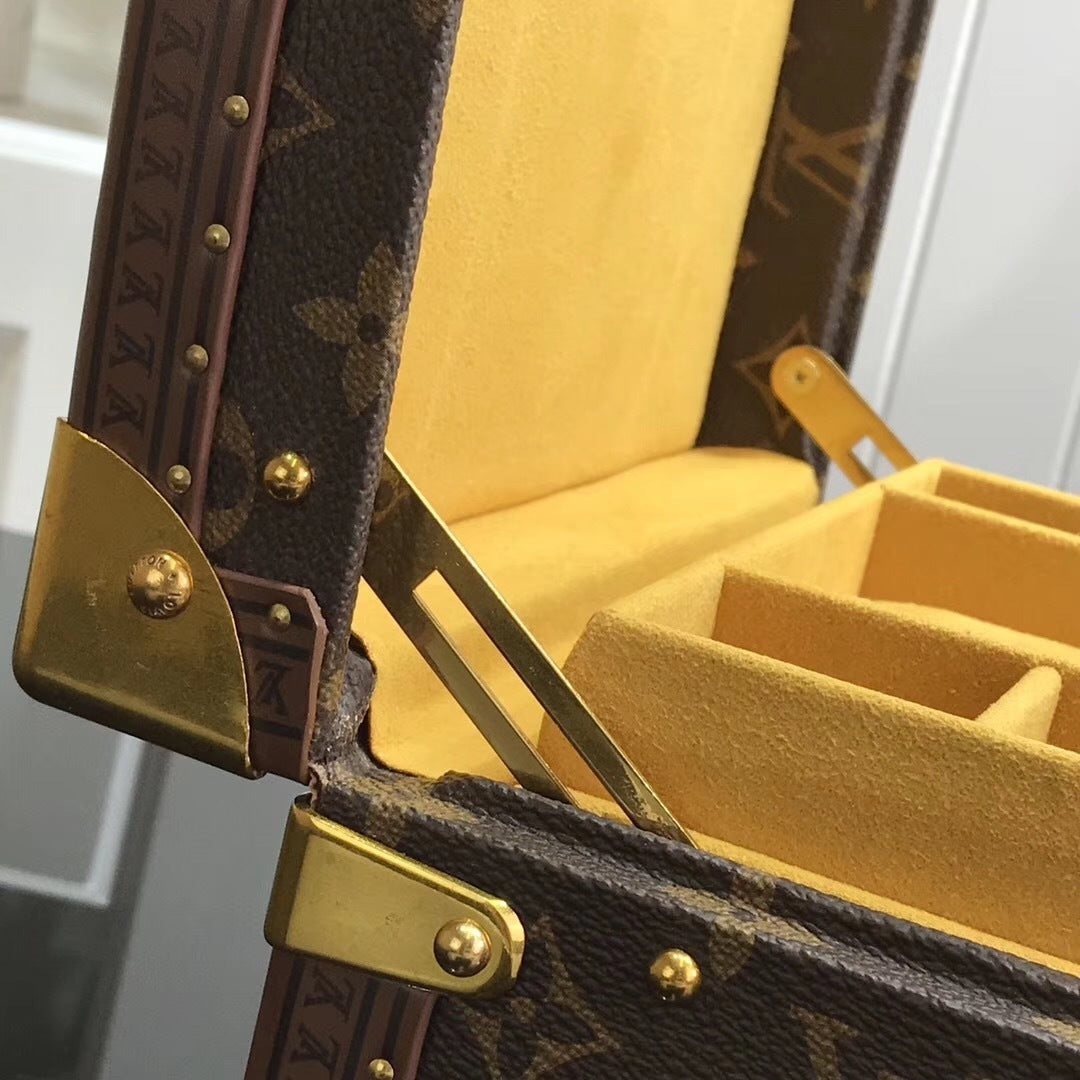 Ava’s Mode - Best High-End Brands in One Place - AFFORDABLE LUXURY BAGS - 4021