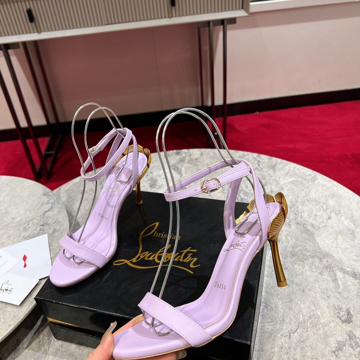Ava’s Mode - High-Quality Designer Products for You - AFFORDABLE LUXURY HEELS - 8095