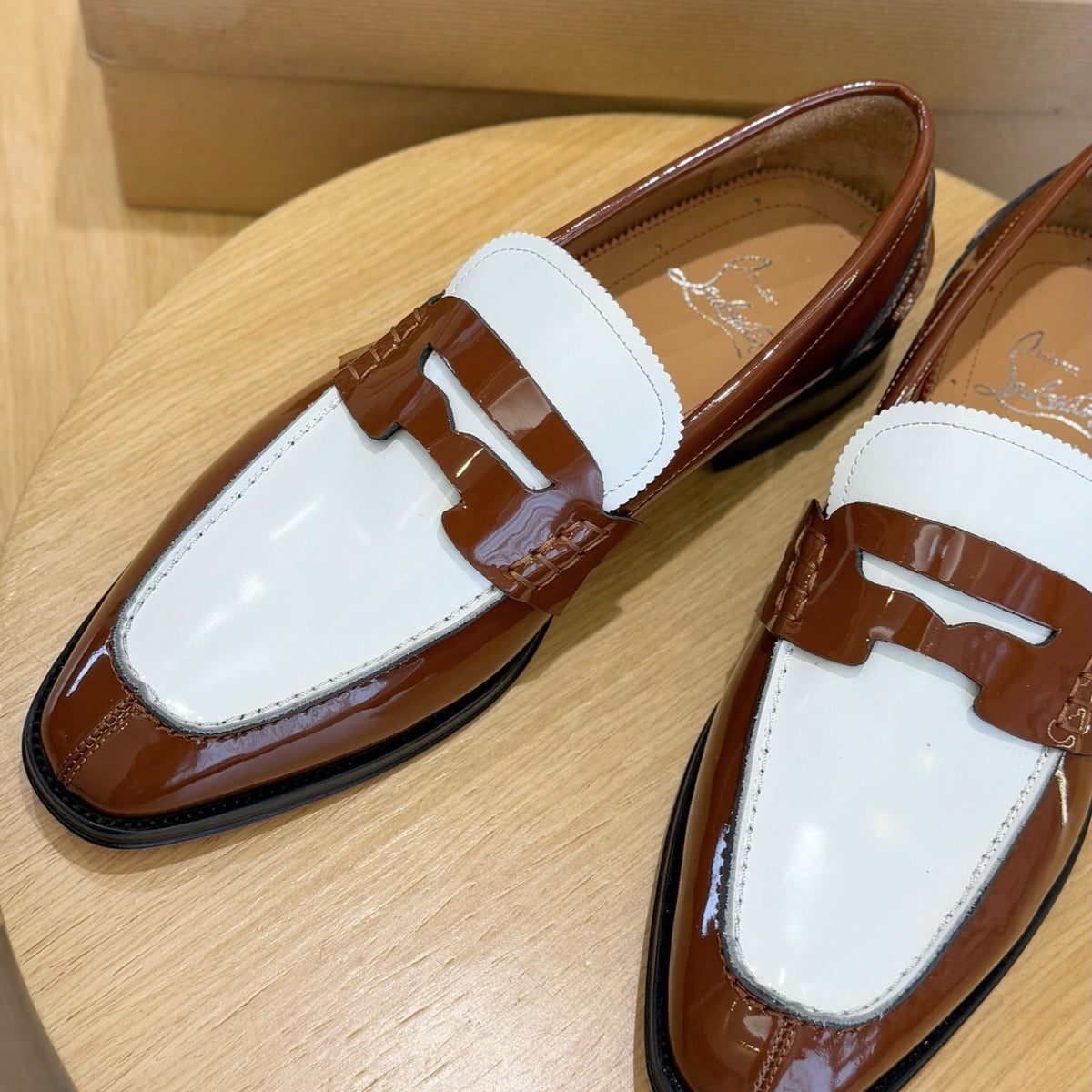 Ava’s Mode - High-Quality Designer Products for You - AFFORDABLE LUXURY HEELS - 8275