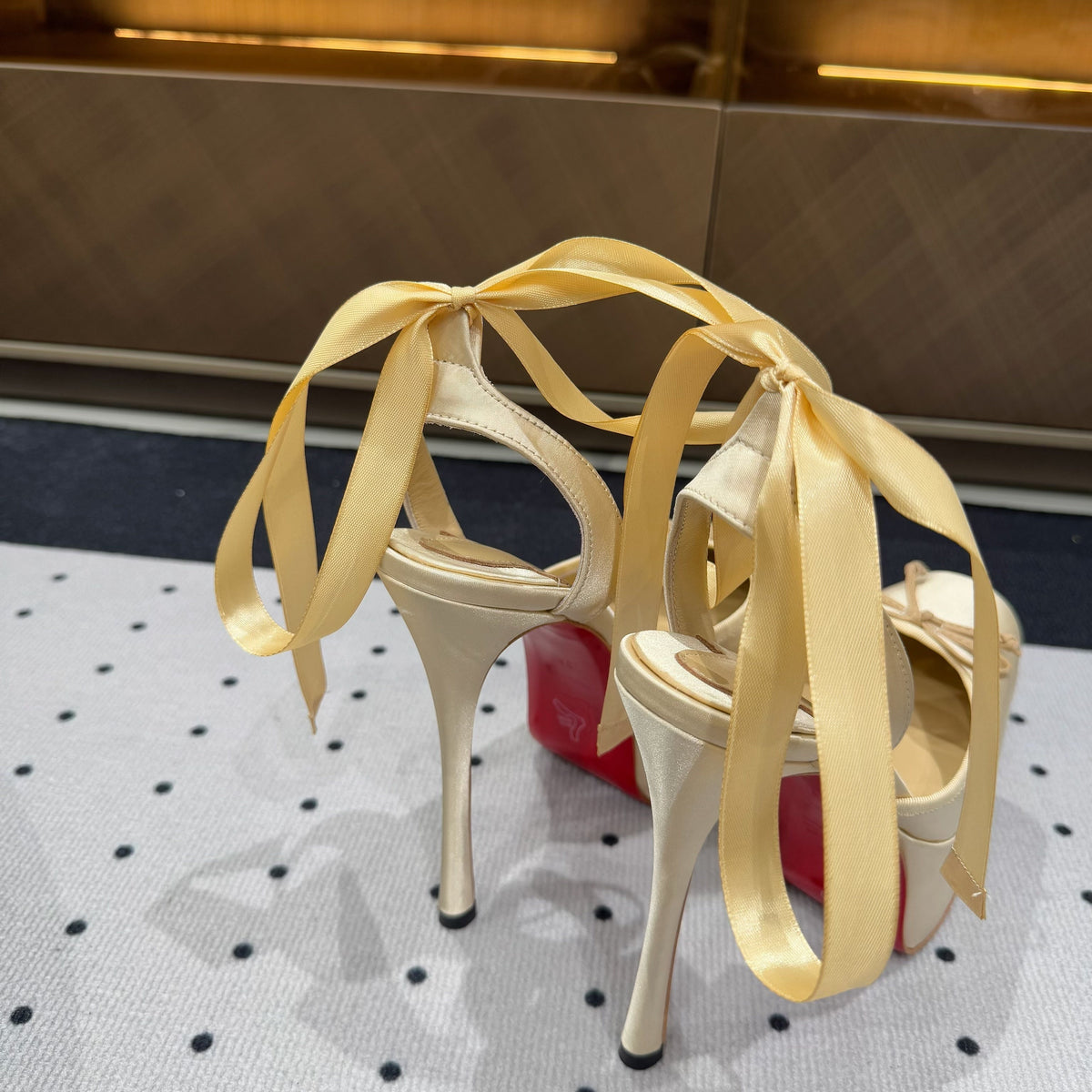 Ava’s Mode - Premium Luxury Goods and Accessories - AFFORDABLE LUXURY HEELS - 8218