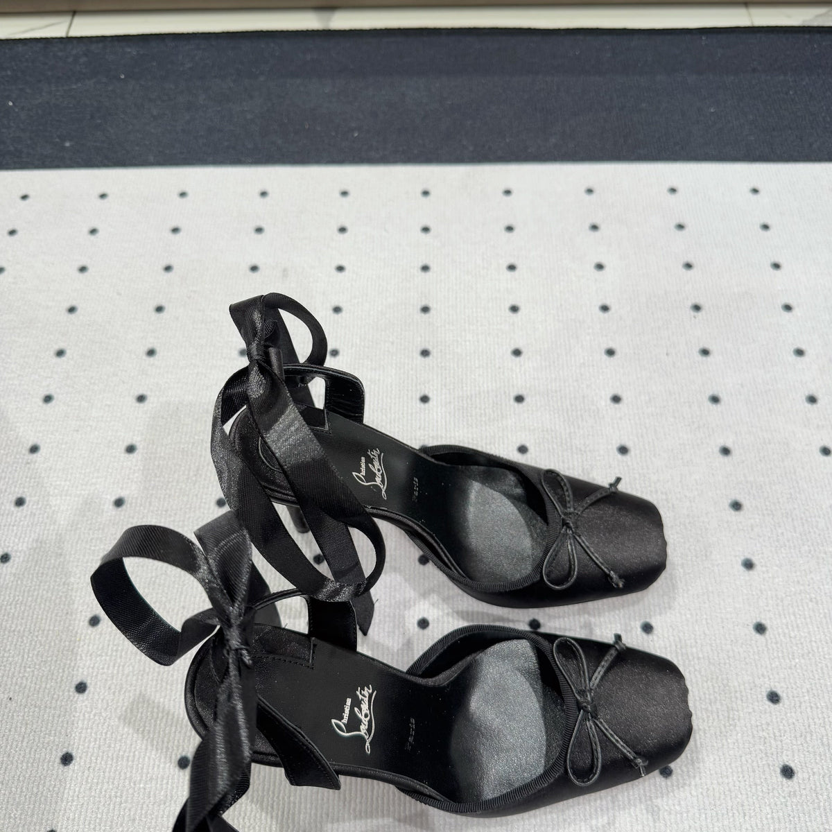 Ava’s Mode - High-Quality Designer Products for You - AFFORDABLE LUXURY HEELS - 8215
