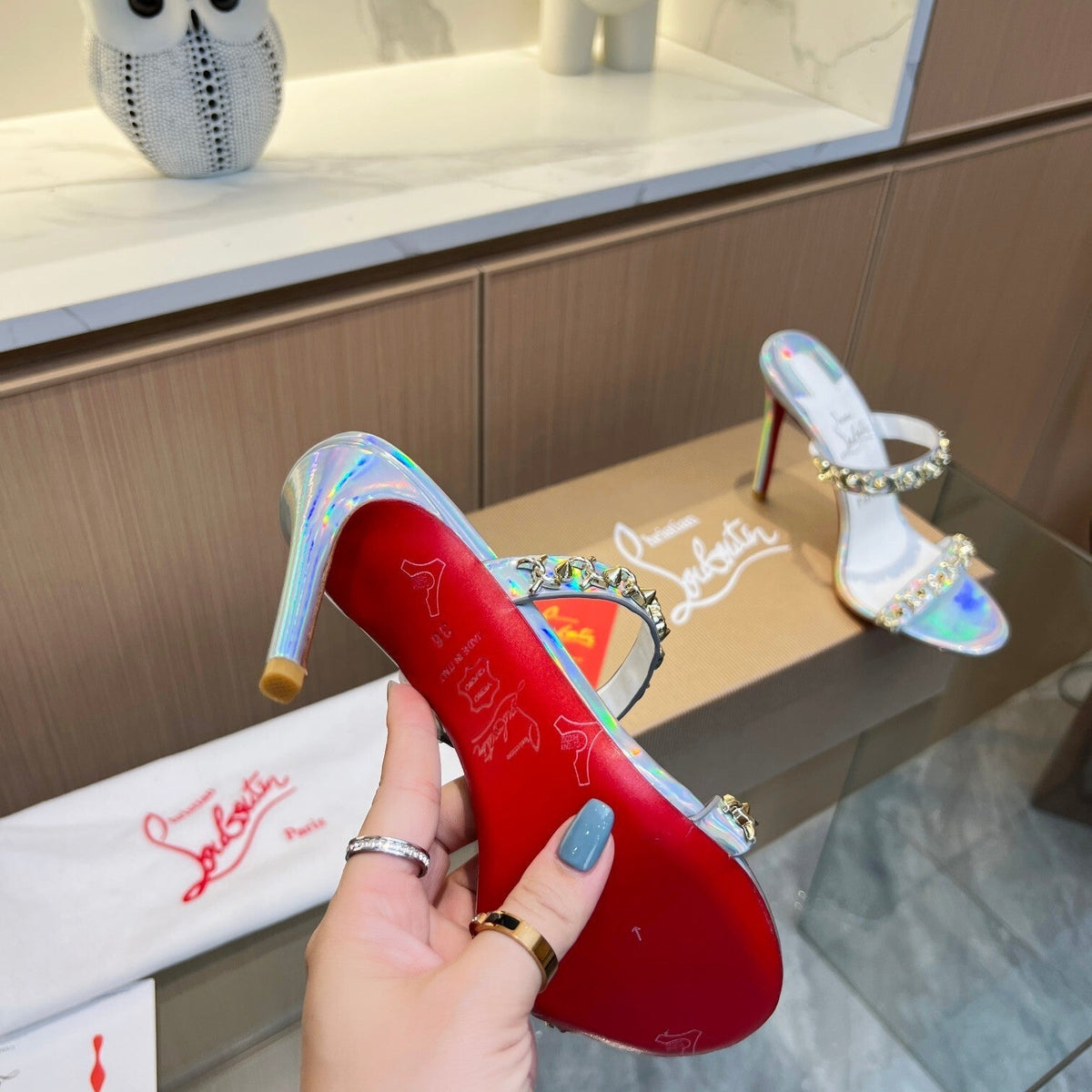 Ava’s Mode - High-Quality Designer Products for You - AFFORDABLE LUXURY HEELS - 8007